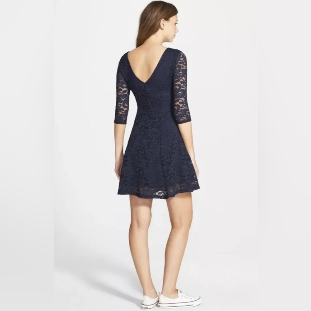 Lush- Womens Lace Skate Dress black,‎ Deep V Back, Size Medium